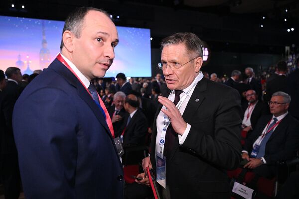 Генеральный директор госкорпорации Росатом Алексей Лихачев перед пленарным заседанием