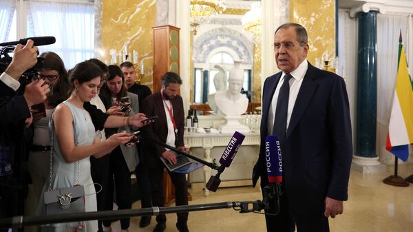 Лавров прибыл в Минск на заседание Совета министров иностранных дел ОДКБ