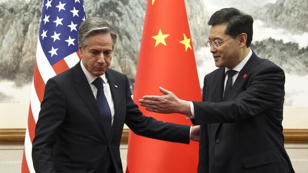 Глава МИД КНР Цинь Ган на встрече с госсекретарем США Энтони Блинкеном в Китае