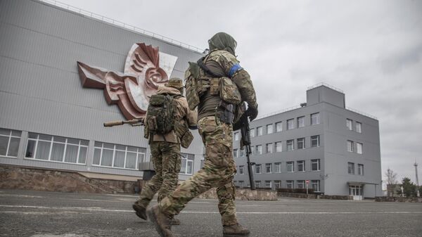 Украинские военные на территории Чернобыльской АЭС