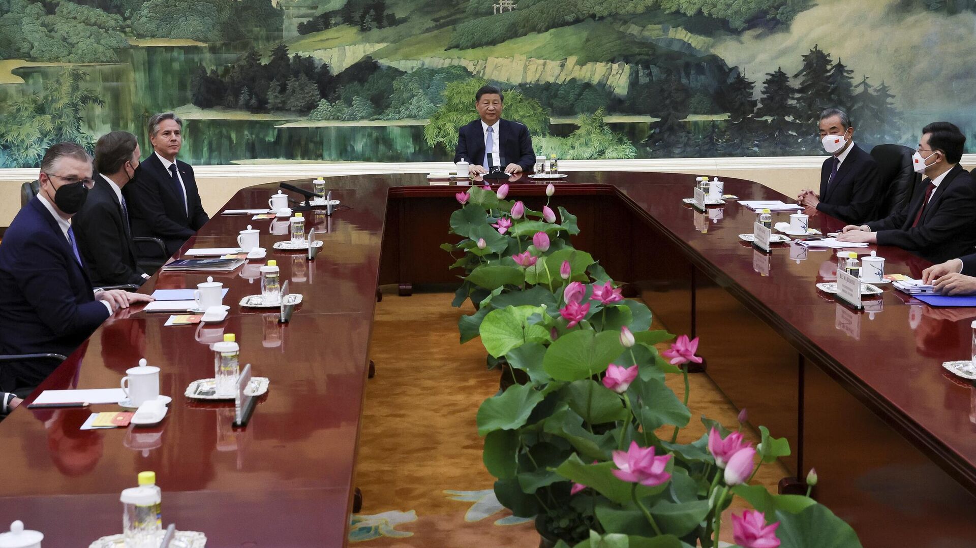 Председатель КНР Си Цзиньпин и госсекретарь США Энтони Блинкен во время переговоров в Пекине - РИА Новости, 1920, 19.06.2023