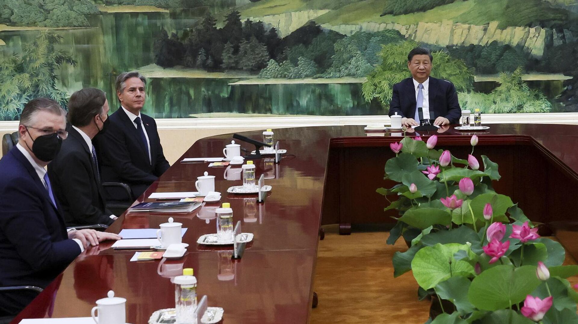 Председатель КНР Си Цзиньпин и госсекретарь США Энтони Блинкен во время переговоров в Пекине - РИА Новости, 1920, 20.06.2023