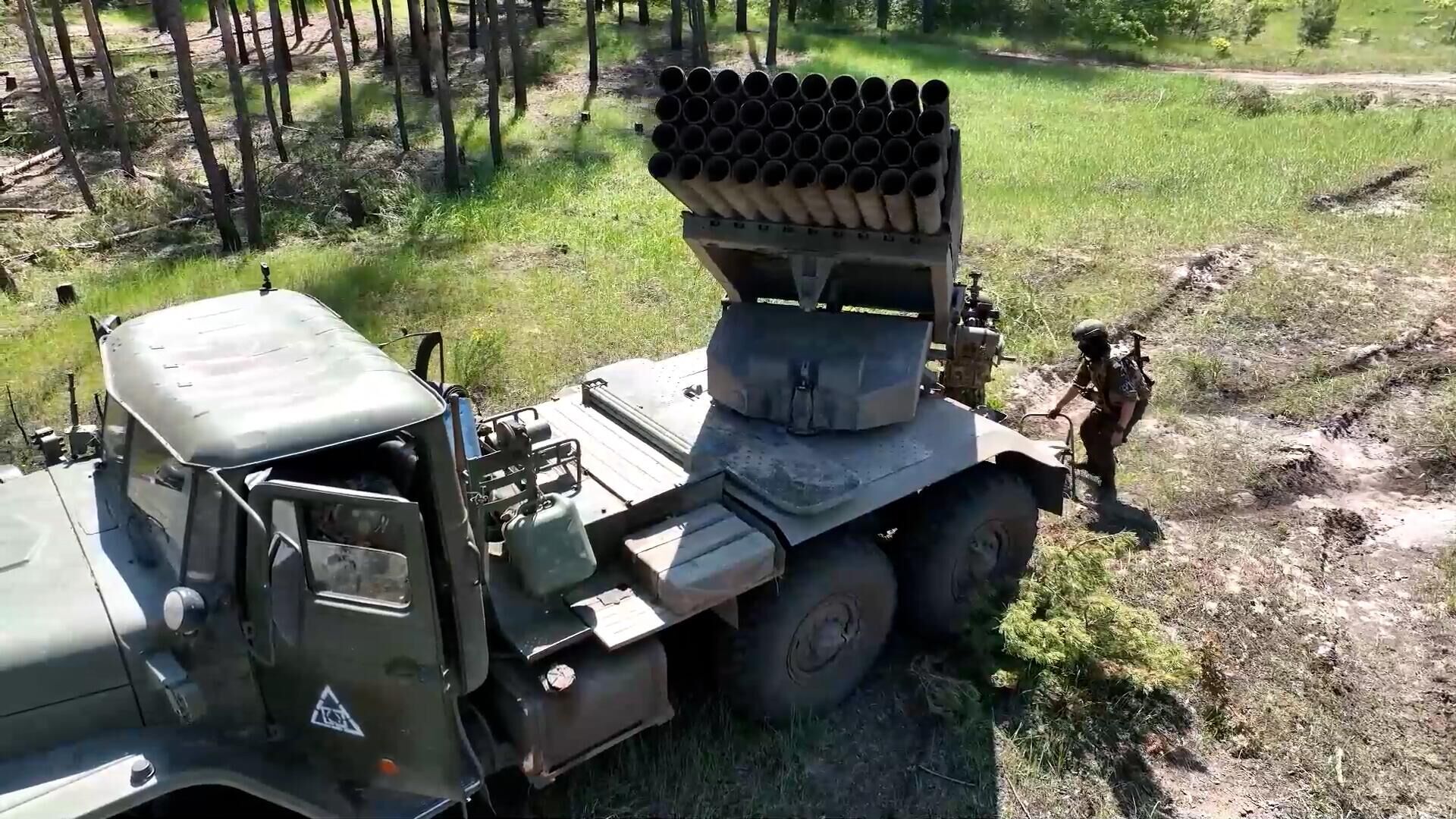 Удары градами по украинским войскам на Краснолиманском направлении - РИА Новости, 1920, 22.06.2023