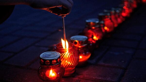 Огненные картины войны: в России зажгли свечи в День памяти и скорби