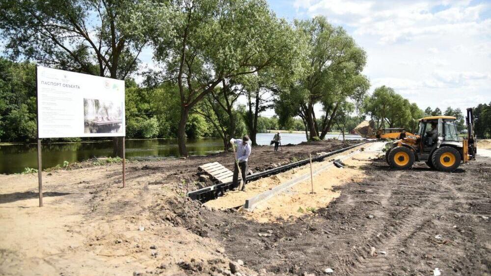 На набережной города Усмань Липецкой области появится сцена для проведения городских праздников - РИА Новости, 1920, 23.06.2023