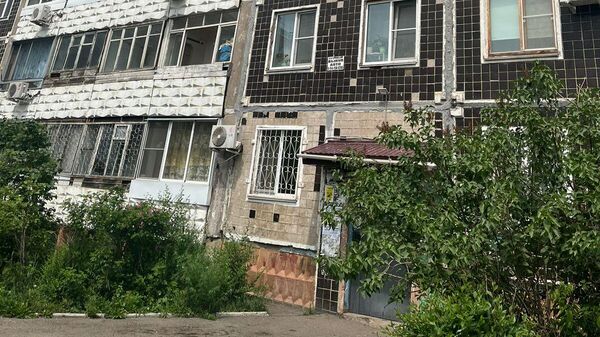 В Комсомольске-на-Амуре десятилетний мальчик выпал из окна многоэтажного жилого дома