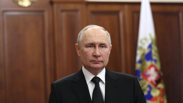 Путин выразил признательность Лукашенко за вклад в разрешение ситуации