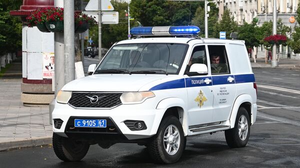 Машина полиции на улице Ростова-на-Дону