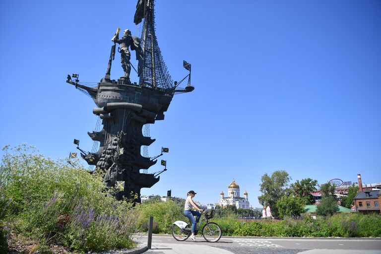 Жаркая погода в Москве