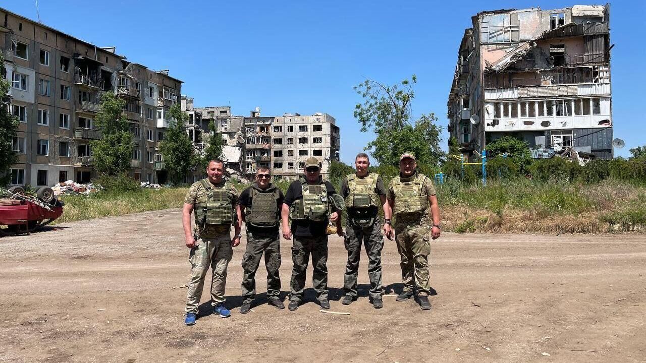 Калининградские власти доставили партию гуманитарного груза бойцам в зону СВО Калининградские власти доставили партию гуманитарного груза бойцам в зону СВО - РИА Новости, 1920, 26.06.2023