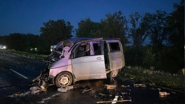 ДТП с участием микроавтобуса, перевозившего людей, в Большеглушицком районе Самарской области