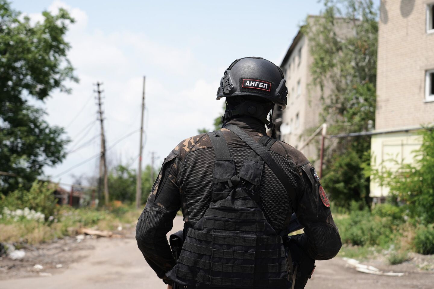 Сопровождающий добровольческой бригады Волки Сопровождающий добровольческой бригады Волки