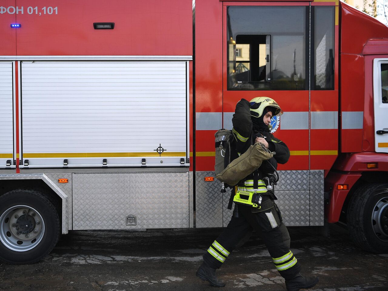 Два человека погибли при пожаре в жилом доме в Перми - РИА Новости,  15.04.2024