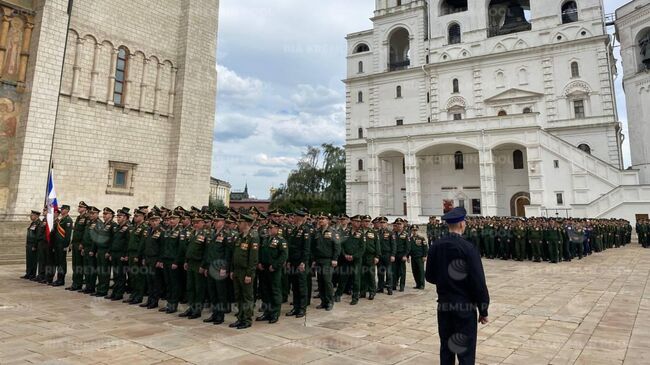 Подготовка к выступлению на Соборной площади Кремля