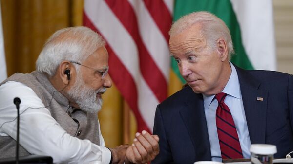 Премьер-министр Индии Нарендра Моди и президент США Джо Байден  во время встречи в Вашингтоне