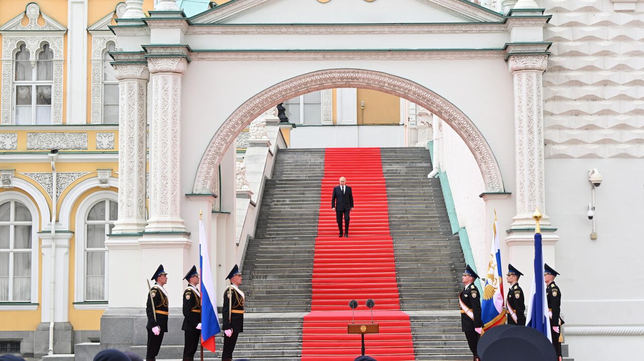 Кровать путина в кремле