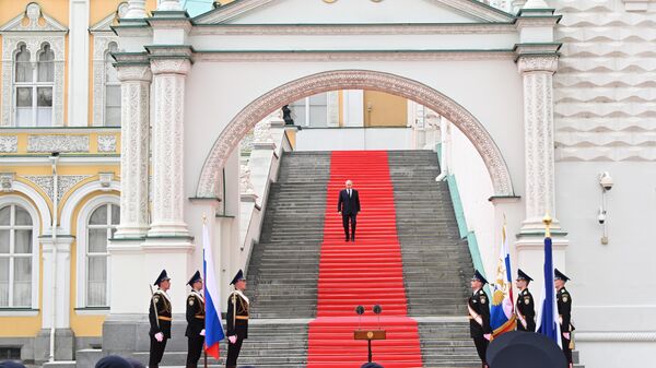 Президент РФ Владимир Путин перед обращением к подразделениям Минобороны, Росгвардии, МВД, ФСБ и ФСО