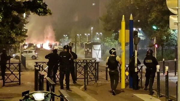 Столкновения протестующих с полицией во Франции