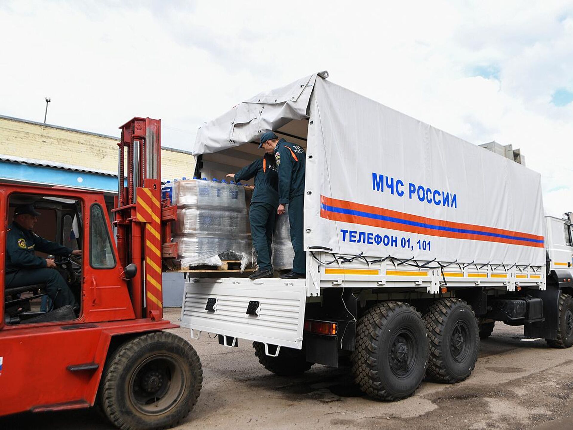 Тверская область отправила более 500 тонн гумпомощи с начала спецоперации -  РИА Новости, 29.06.2023