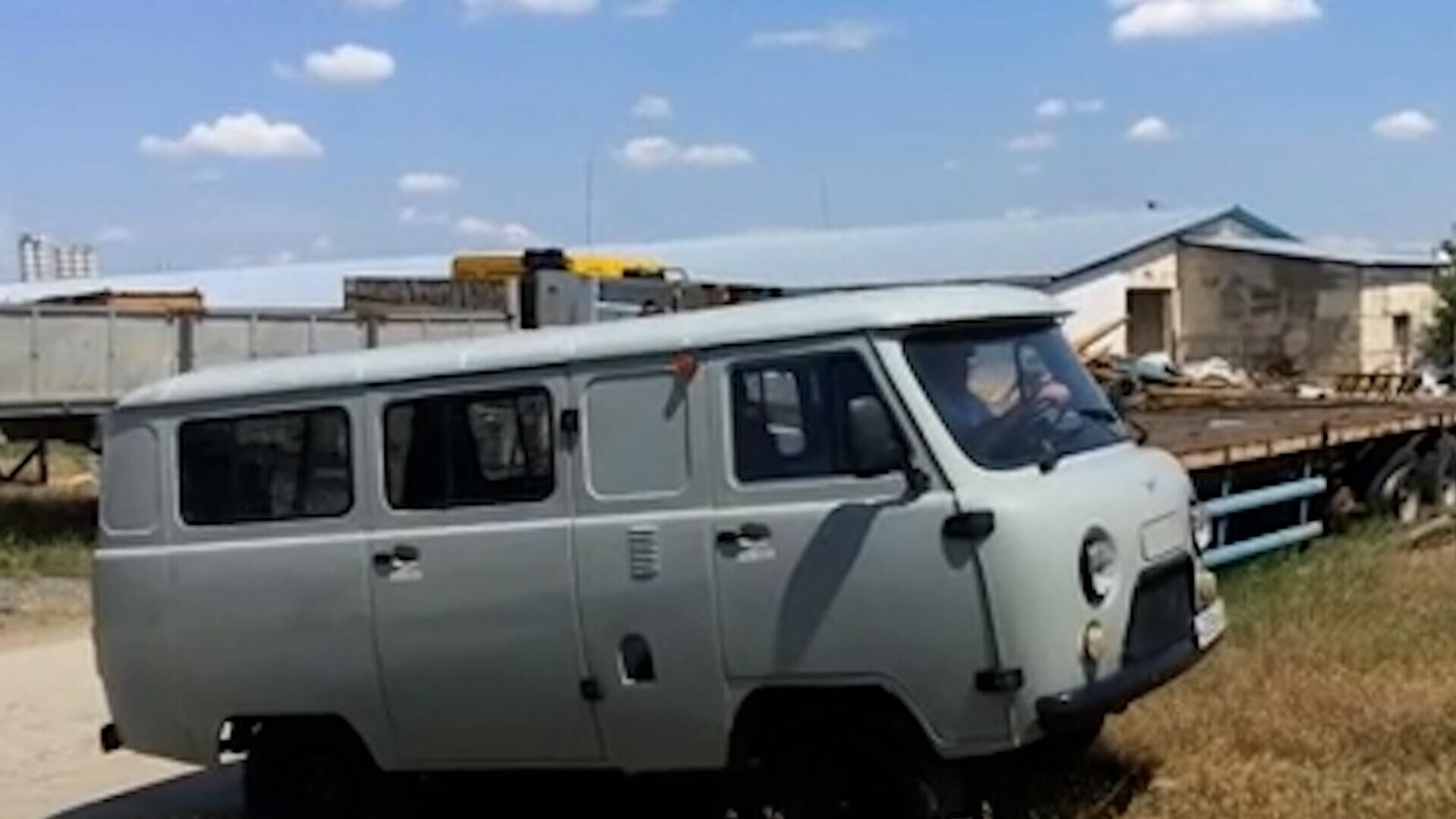 УАЗ-буханку с электродвигателем испытали в Крыму1