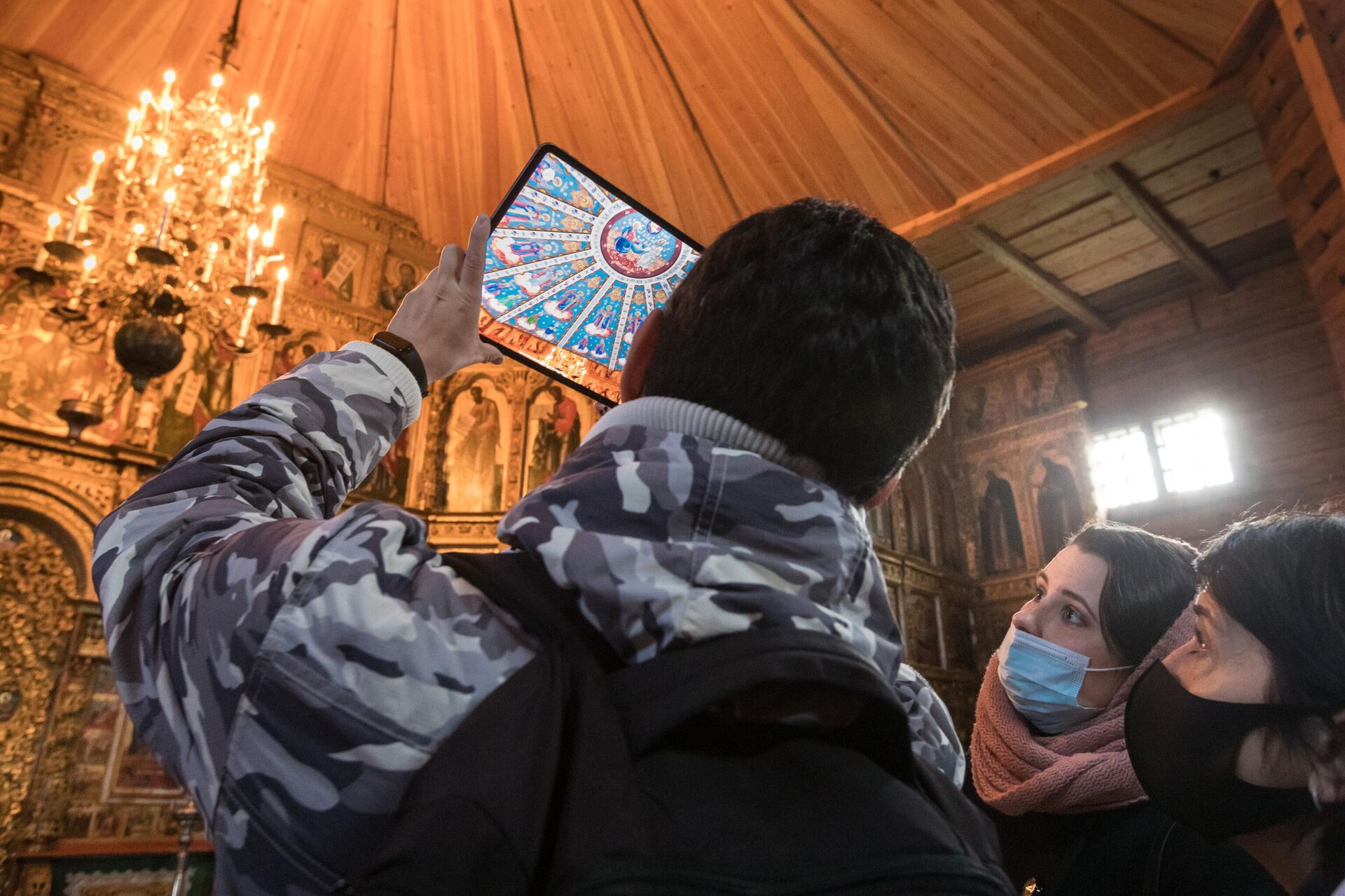 Интерьер Преображенской церкви Интерьер Преображенской церкви