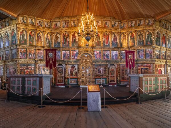 Иконостас Преображенской церкви Кижского погоста Иконостас Преображенской церкви Кижского погоста