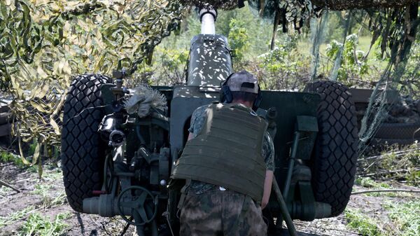 Артиллерия 2-го армейского корпуса Южной группировки войск ведет огонь агитационными снарядами по позициям ВСУ. Архивное фото