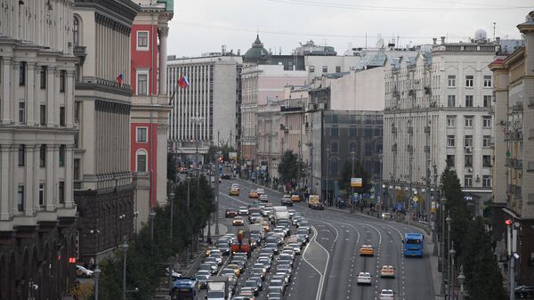 Вид на Тверскую улицу в Москве