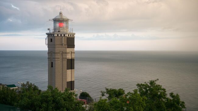 Маяк в поселке Витязево