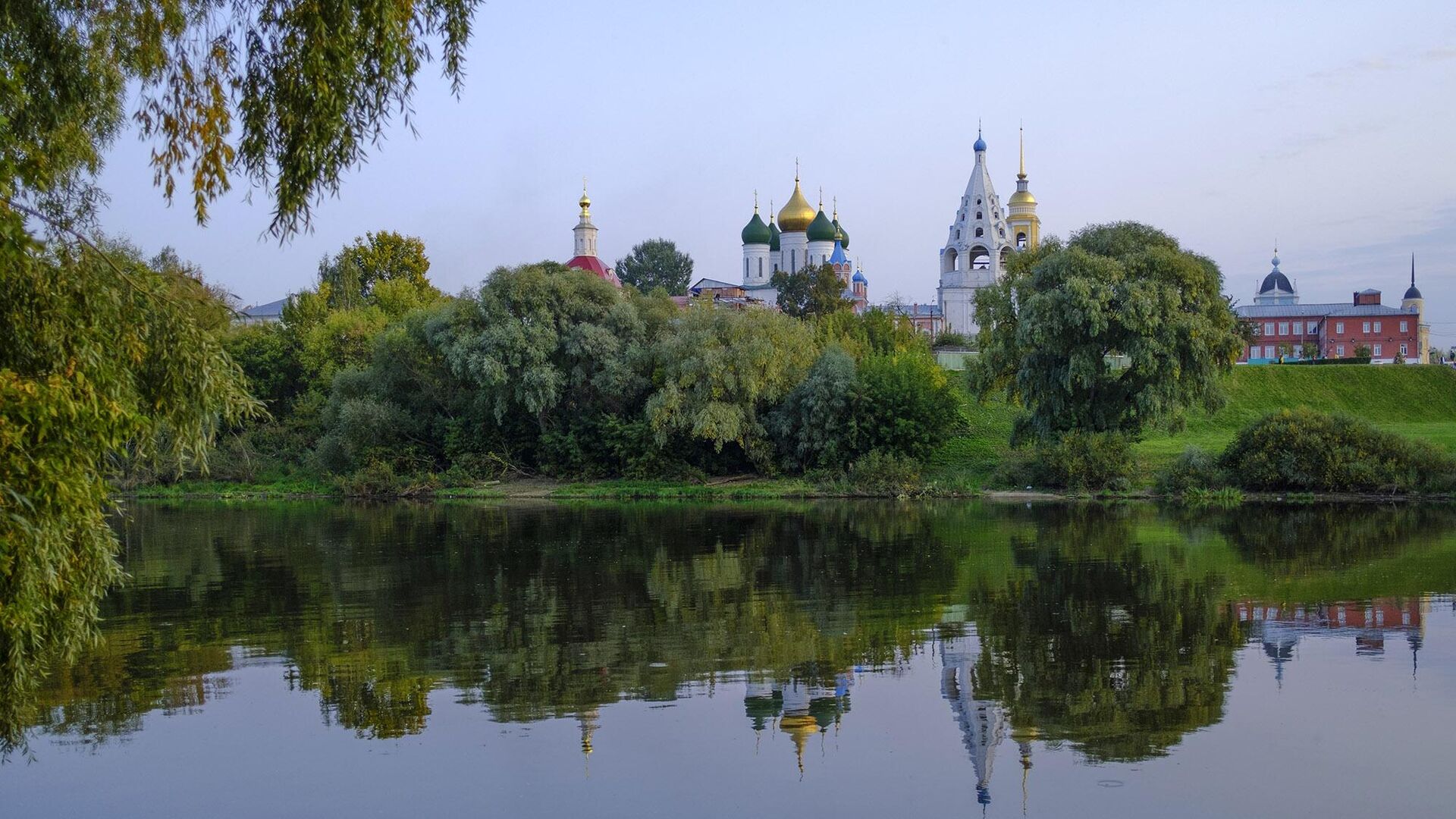 Берег Москвы-реки в Коломне - РИА Новости, 1920, 04.07.2023