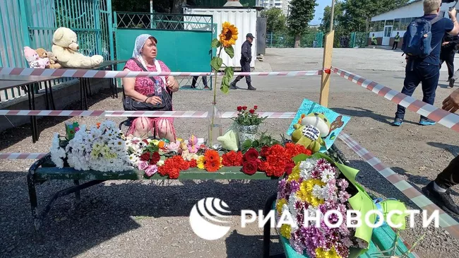 В Екатеринбурге прощаются с 6-летним мальчиком, в убийстве которого обвиняют опекуншу