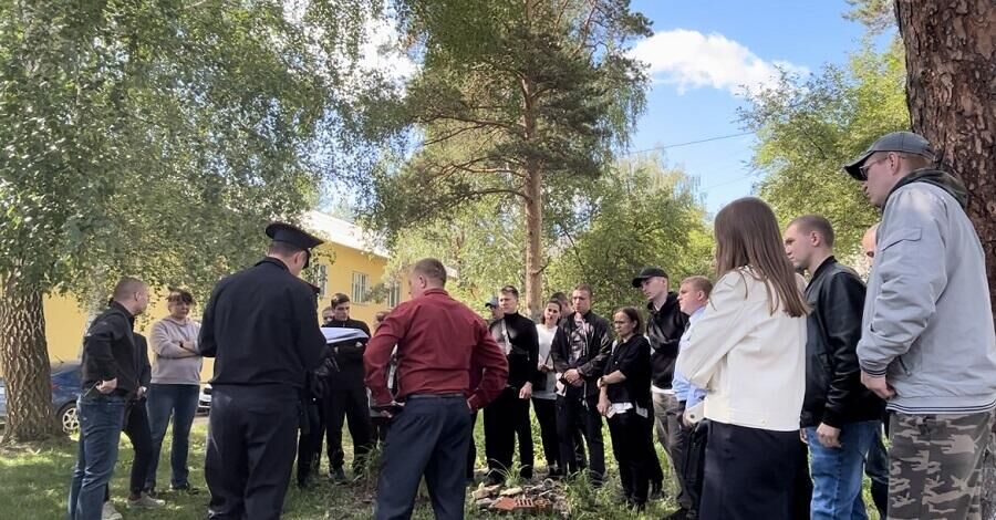 Полицейские и волонтеры ищут пропавшего ребенка в Екатеринбурге - РИА Новости, 1920, 05.07.2023