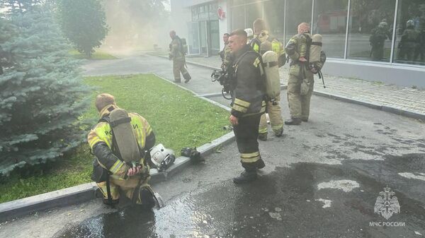 Пожар в корпусе лечебного учреждения на улице 8 марта в Екатеринбург