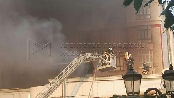 Пожарные ликвидировали открытое горение на кровле ресторана Кафе Пушкинъ на Тверском бульваре