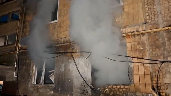 Пожар в магазине Украина в Ясиноватой после обстрела ВСУ