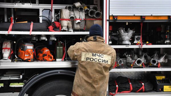 В Ставропольском крае обрушилась кровля горящих торговых павильонов