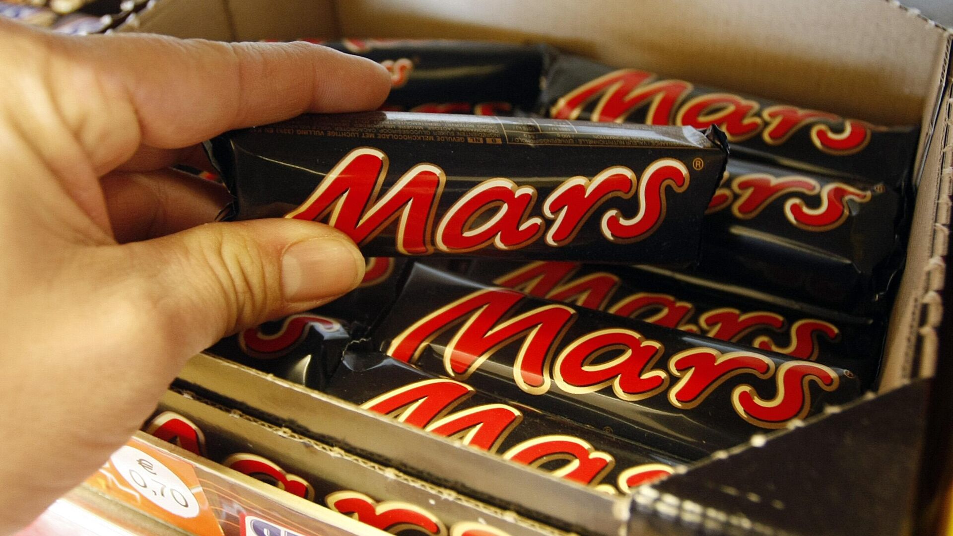Шоколадные батончики компании Mars - РИА Новости, 1920, 25.02.2025