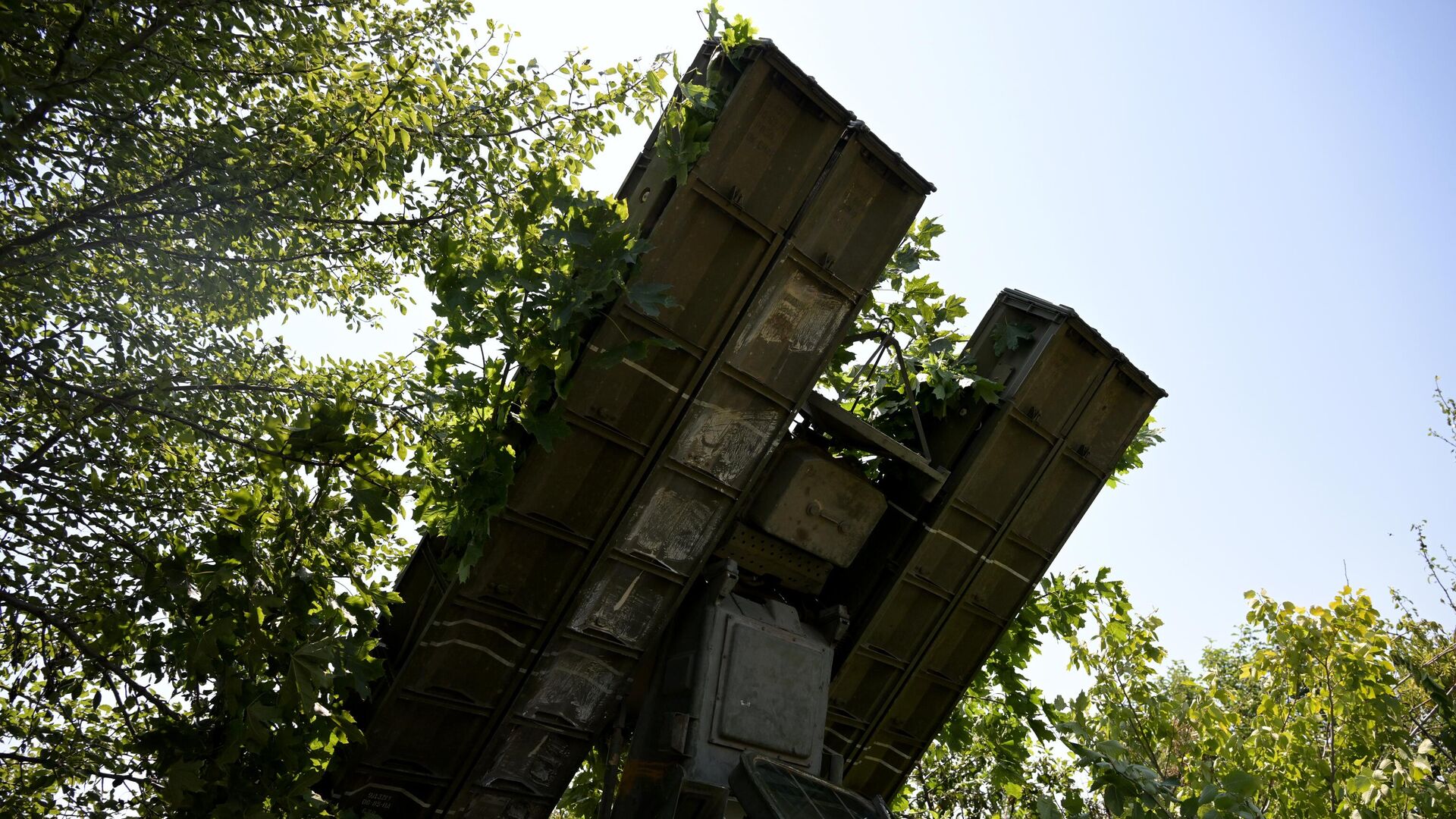 Зенитный ракетный комплекс Стрела-10 в зоне СВО - РИА Новости, 1920, 07.05.2024
