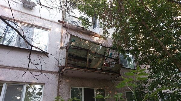 На месте обрушения балкона в Саратове