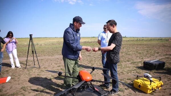 Айсен Николаев посетил показательные полеты дронов компании БАС на полигоне СВФУ