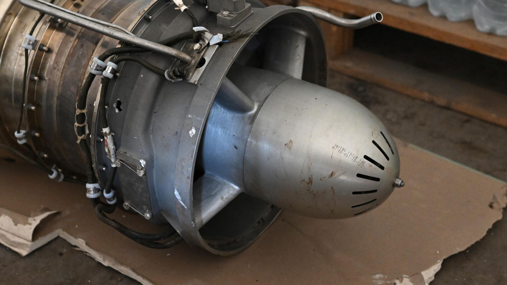 Фрагмент двигателя британо-французской ракеты Storm Shadow - РИА Новости, 1920, 22.01.2024