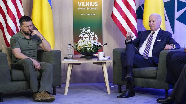Владимир Зеленский и президент США Джо Байден во время встречи на полях саммита НАТО в Вильнюсе. Архивное фото