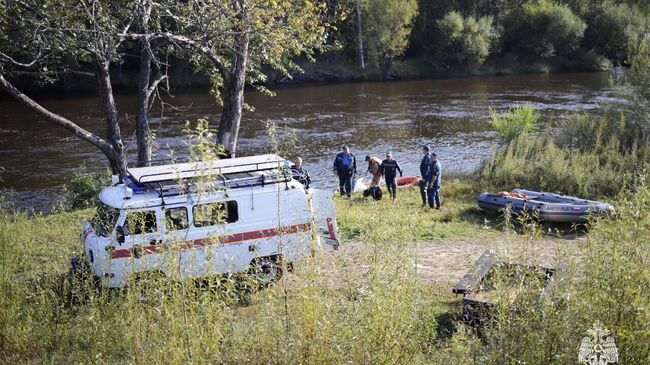 Троих рыбаков спасли на реке Бира в Еврейской АО