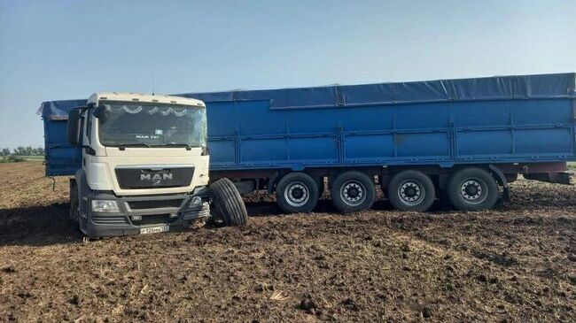 На месте ДТП с участием рейсового автобуса и зерновоза на Кубани