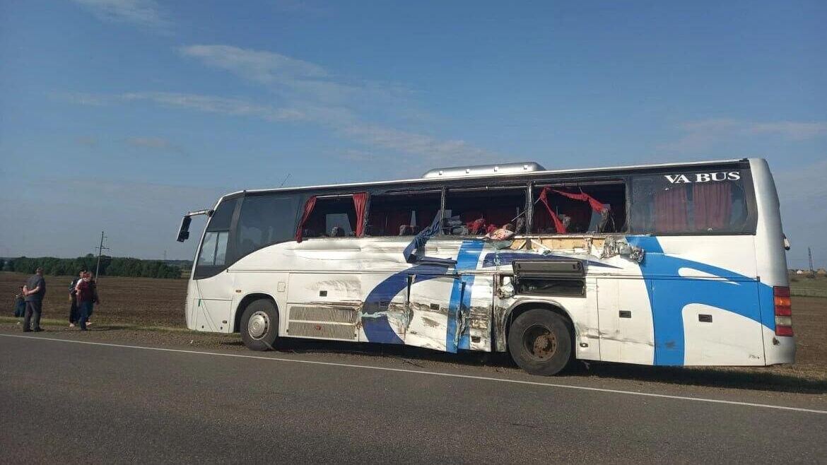 На месте ДТП с участием рейсового автобуса и зерновоза на Кубани - РИА Новости, 1920, 15.07.2023