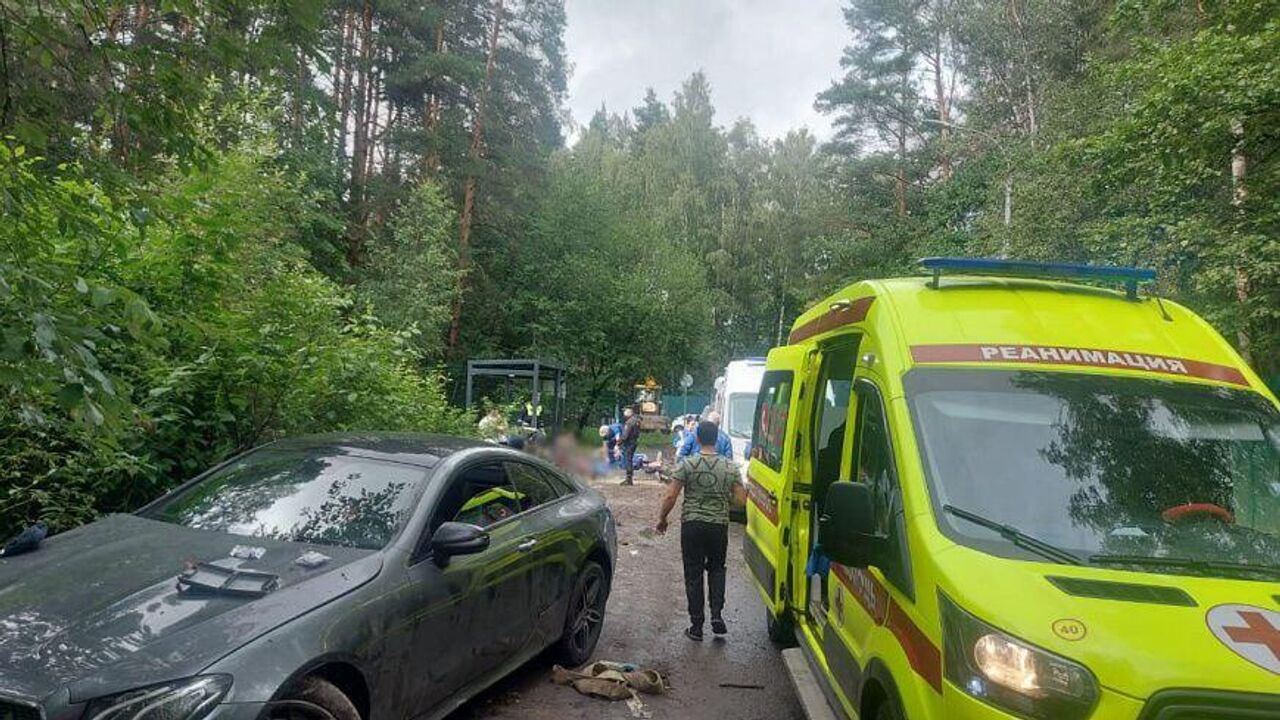 В Химках подросток за рулем машины сбил четырех человек - РИА Новости,  15.07.2023