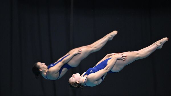 Британские прыгуньи в воду Ясмин Харпер и Скарлетт Мью Дженсен