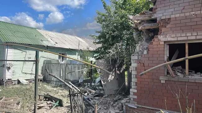 Последствия обстрела населенного пункта Суджа в Курской области