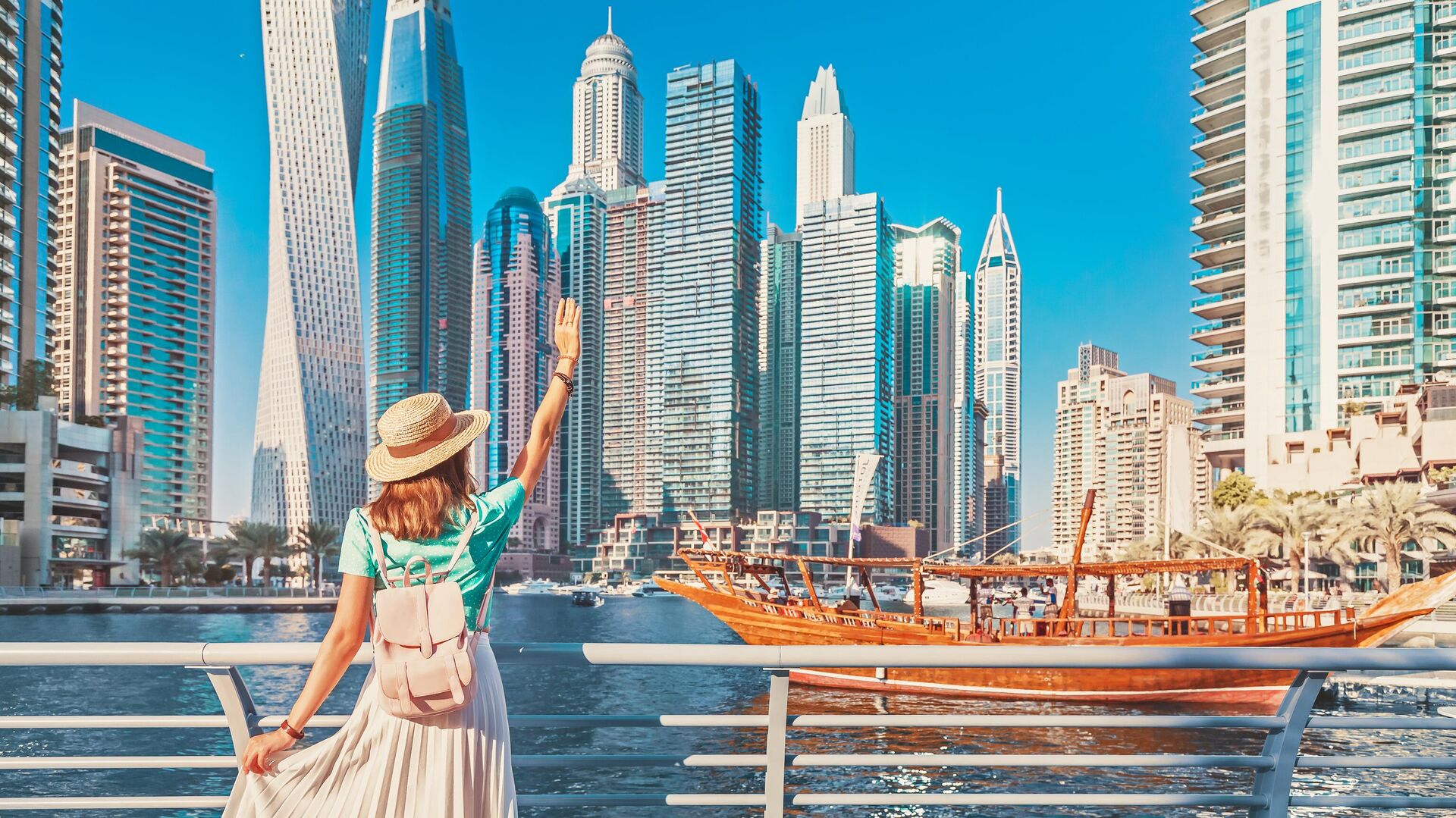 Как правильно надо одеваться в ОАЭ? Что носить путешественникам во время поездки