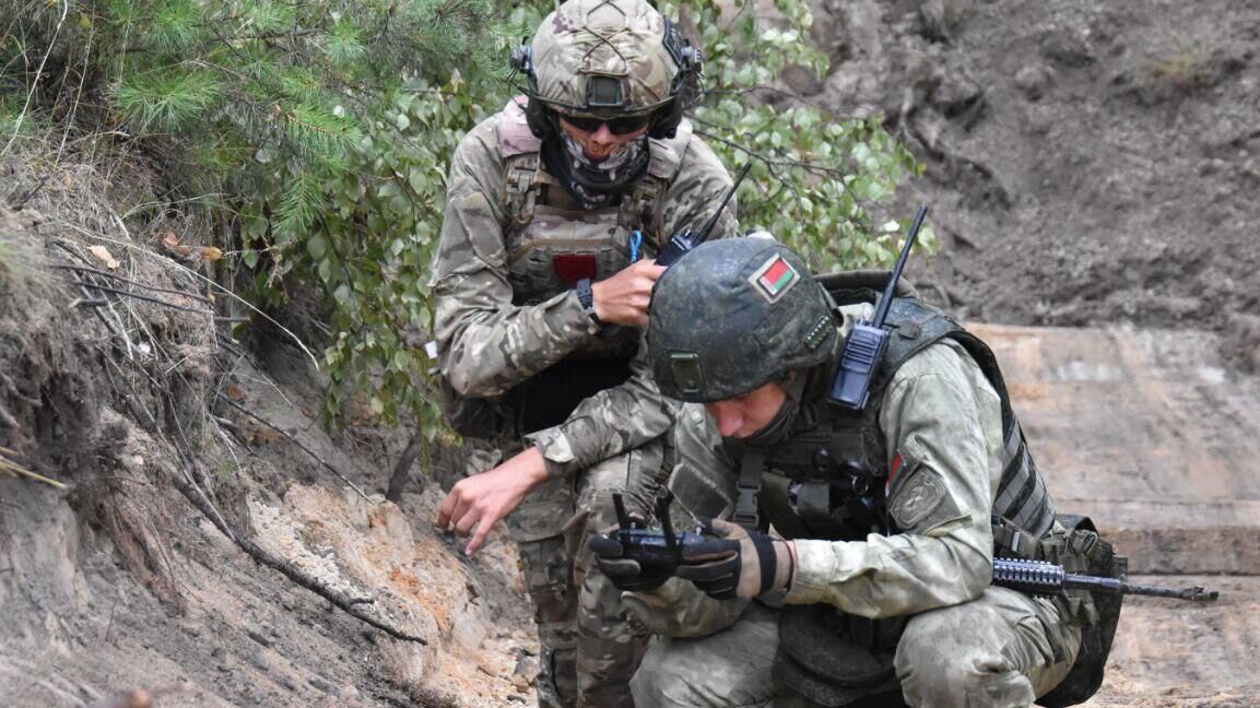 Совместные тренировки белорусских военнослужащих с бойцами группы Вагнер - РИА Новости, 1920, 30.07.2023